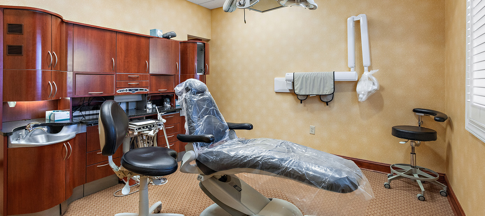 Cosmetic Dental Office 28607